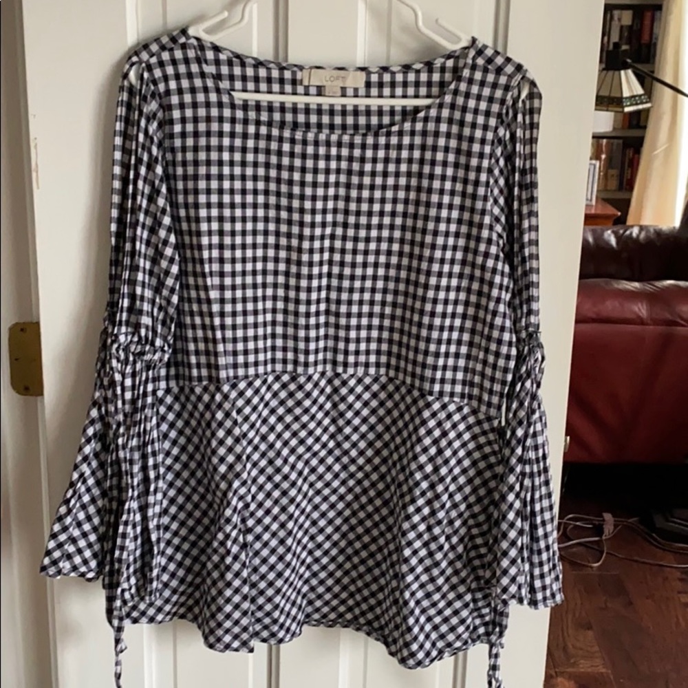Checked Ann Taylor Loft  cold shoulder sz Med Top